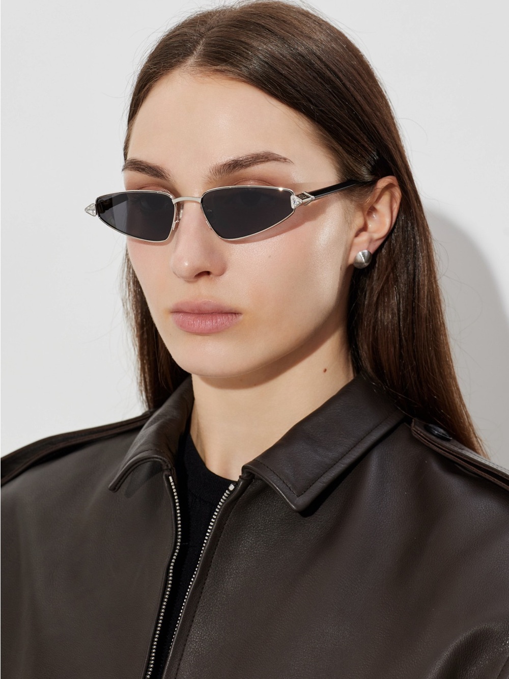 New Valentino VG0035S 001 Slim Cat-Eye Sunglasses in Black and Silver Authentic